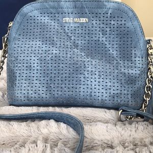 Steve Madden Cross body purse.